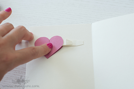 Hearty hearts pop-up card DIY // www.evenyaru.com