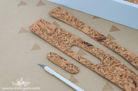 DIY tray with cork inlay // www.evenyaru.com