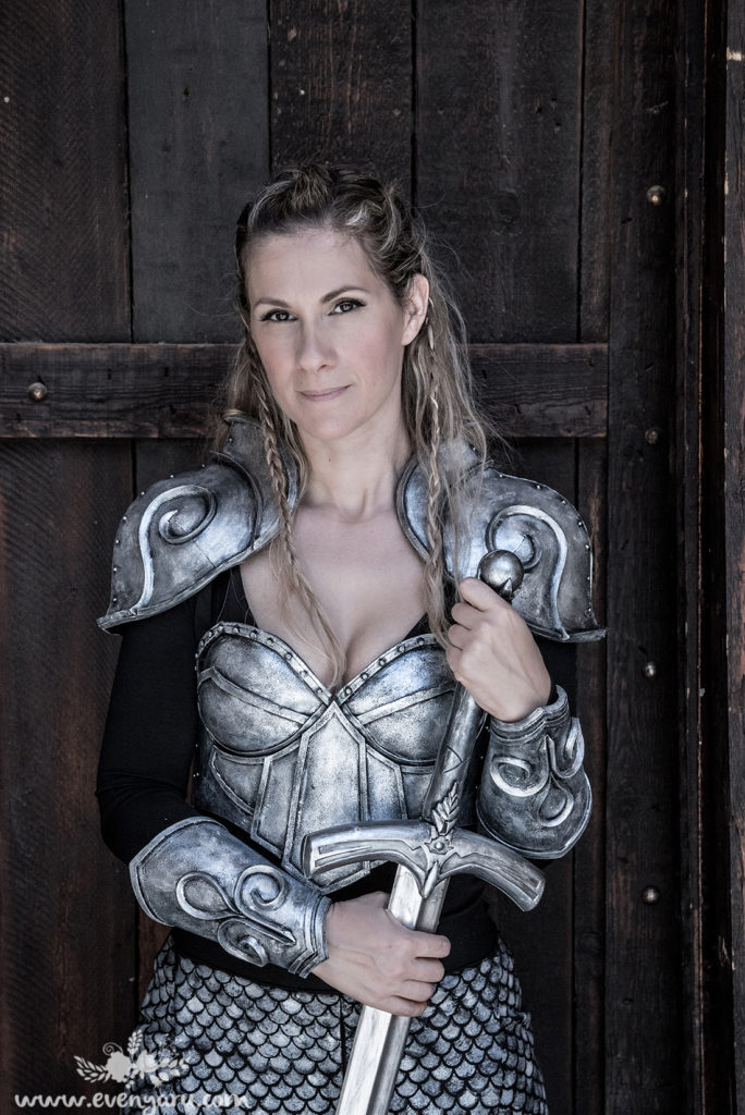 DIY knight costume // www.evenyaru.com